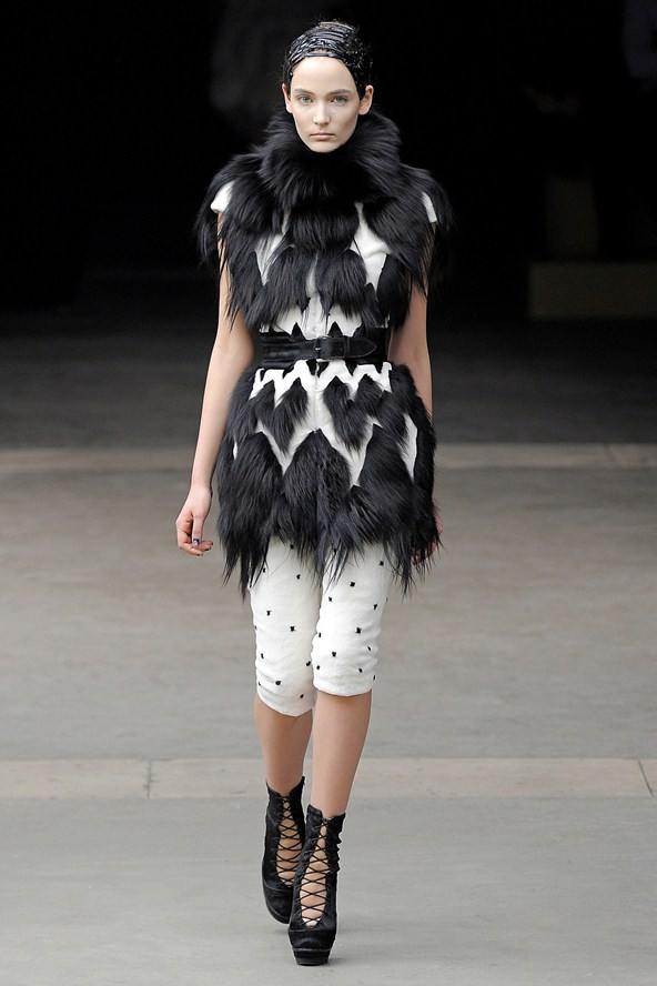 Alexander McQueen Ready-To-Wear Autumn/Winter 2011-12