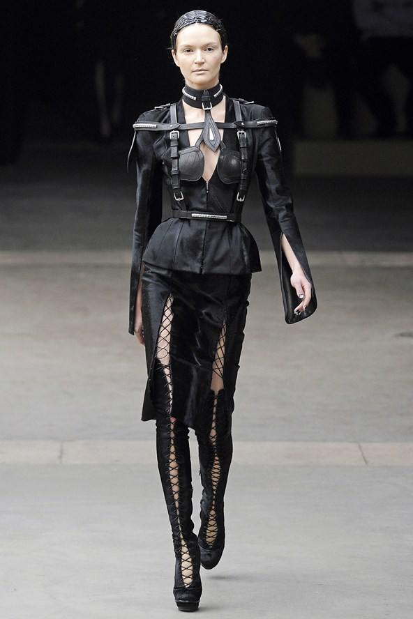 Alexander McQueen Ready-To-Wear Autumn/Winter 2011-12