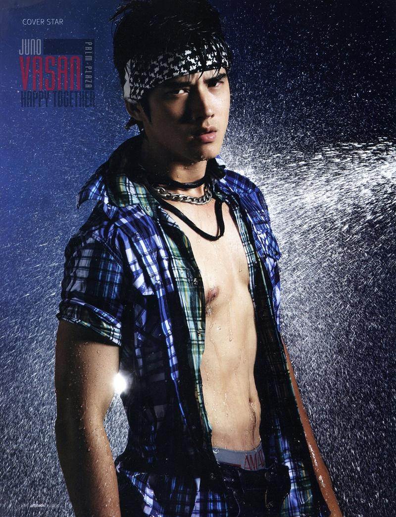 ATTITUDE vol. 1 no. 6 August 2011