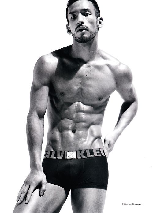 Hidetoshi Nakata  นักบอลสุดเนี๊ยบ