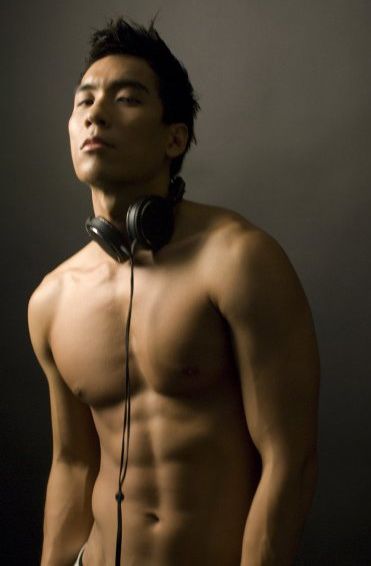 dancer หนุ่มจากมาเลเซีย SK Low
