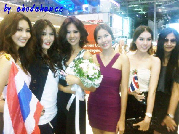 ฟ้า ชัญษร ภาพจากสนามบินคืนนี้ พร้อมบินไปประกวดสู้บราซิล