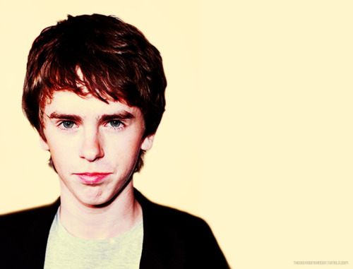 ใครเป็นแฟนคลับ Freddie Highmore