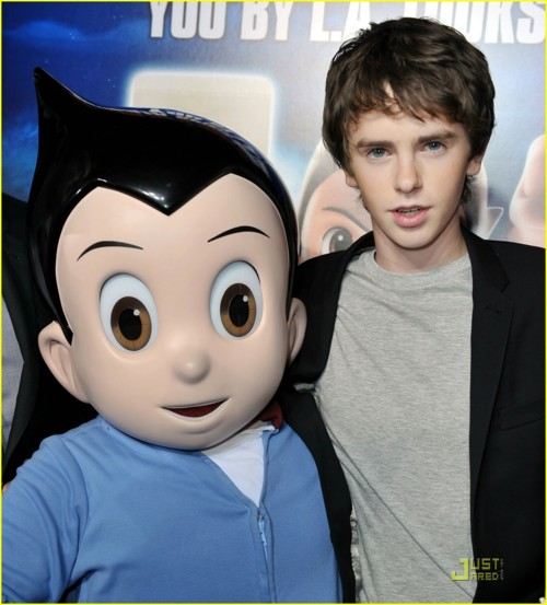 ใครเป็นแฟนคลับ Freddie Highmore