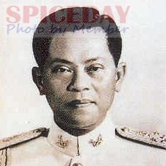 คนที่15 พลเอกเกรียงศักดิ์ ชมะนันทน์