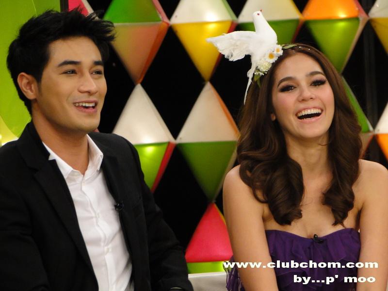 ชมพู่ อารยา ในรายการราตรีสโมสร