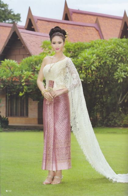 ชุดไทยแต่งงาน สไตล์ชุดไทยประยุกต์