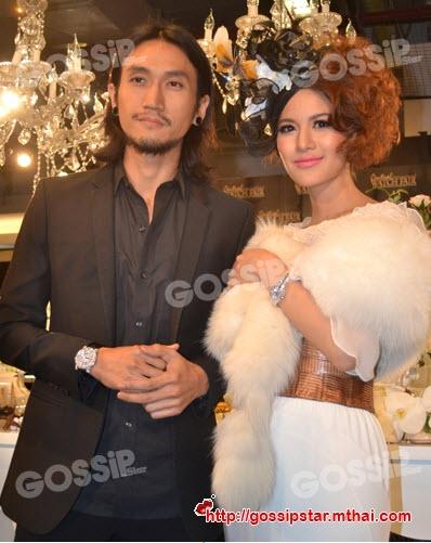 ก้อย - ตูน เดินแบบคู่ฟันค่าตัวเนาะๆครึ่งล้าน