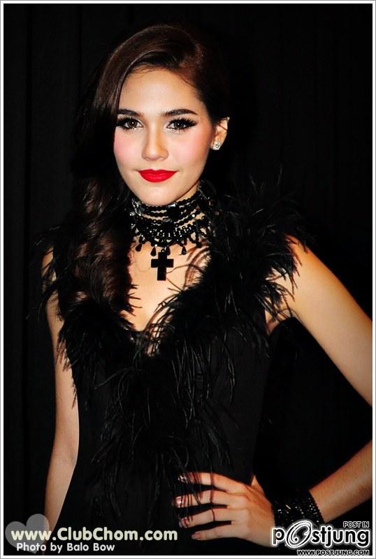 ชมพู่ อารยา ในชุดฟินนาเร่งานเปิดตัวออทัม วินเทอร์ 2011