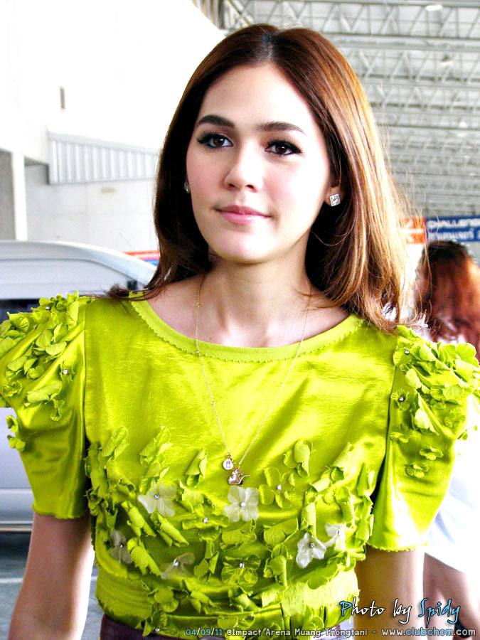 ชมพู่ อารยา ในงานสัปดาห์ประกันภัย