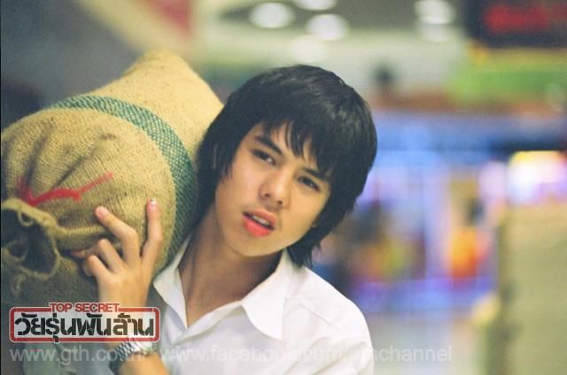 พีช-พชร กับภาพยนต์เรื่องล่าสุด Top Secret วัยรุ่นพันล้าน