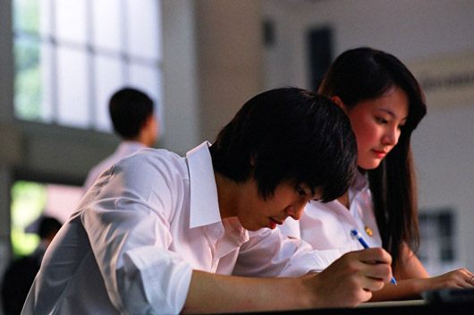 พีช-พชร กับภาพยนต์เรื่องล่าสุด Top Secret วัยรุ่นพันล้าน