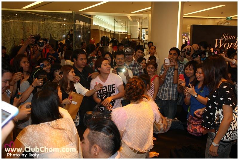 ชมพู่ อารยา @ Siam Paragon