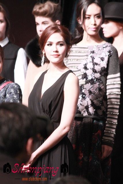 ชมพู่ อารยา ในงานแฟชั่นโชว์ World Fashion & Luxury trends Autumn/Winter 2011