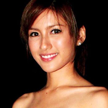 ฟองจันทร์ นางข้าหลวงของแม้นเมือง