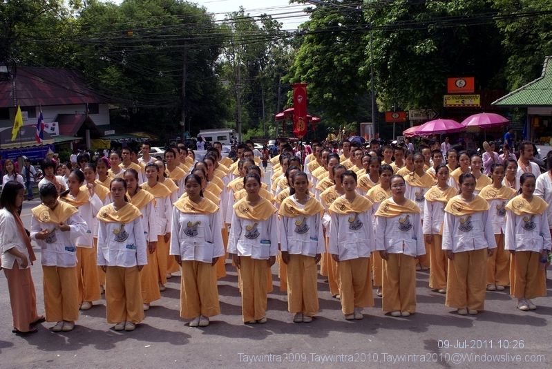 เก็บตก ประเพณีรับน้องขึ้นดอย มหาวิทยาลัยเชียงใหม่ 2554