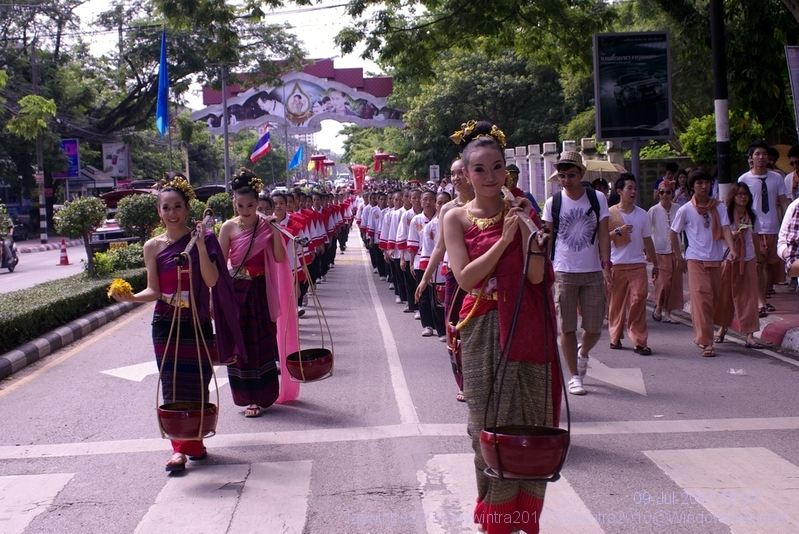 เก็บตก ประเพณีรับน้องขึ้นดอย มหาวิทยาลัยเชียงใหม่ 2554