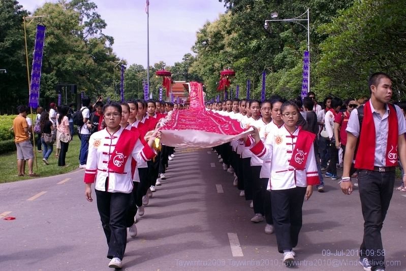 เก็บตก ประเพณีรับน้องขึ้นดอย มหาวิทยาลัยเชียงใหม่ 2554