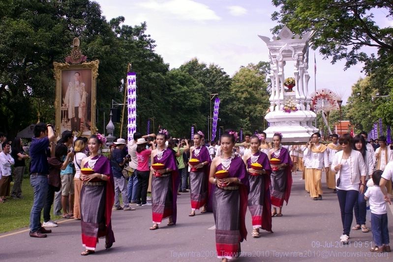 เก็บตก ประเพณีรับน้องขึ้นดอย มหาวิทยาลัยเชียงใหม่ 2554