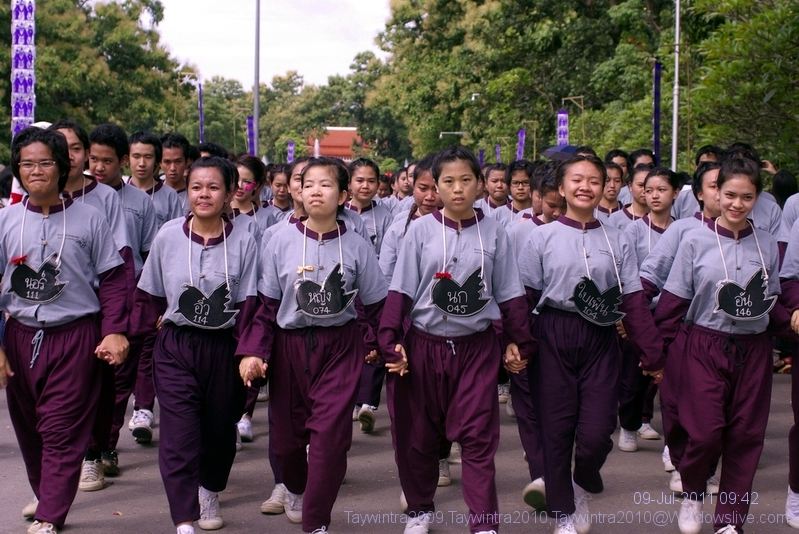 เก็บตก ประเพณีรับน้องขึ้นดอย มหาวิทยาลัยเชียงใหม่ 2554