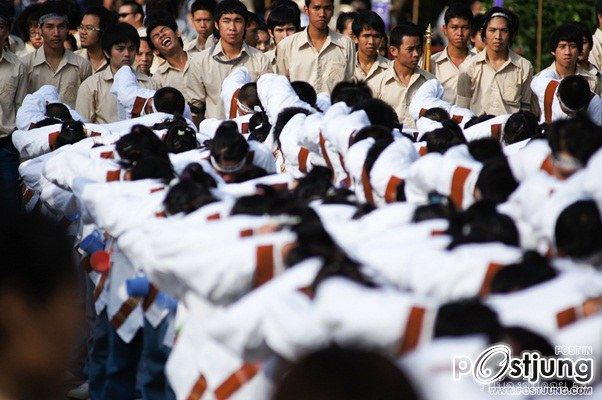 เก็บตก ประเพณีรับน้องขึ้นดอย มหาวิทยาลัยเชียงใหม่ 2554