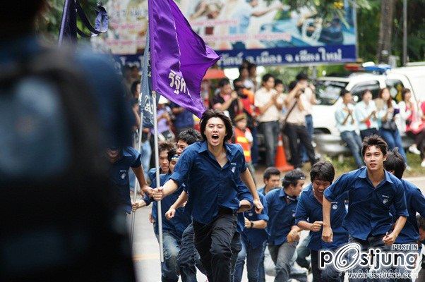 เก็บตก ประเพณีรับน้องขึ้นดอย มหาวิทยาลัยเชียงใหม่ 2554