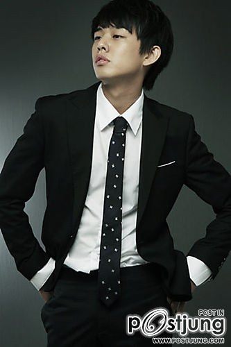 หนุ่มหล่อ ยูอาอิน