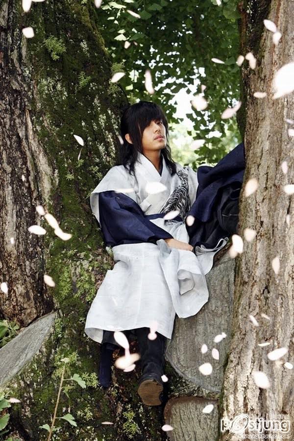 หนุ่มหล่อ ยูอาอิน
