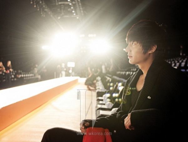 Lee-Min-Ho กับแกลอรี่ใหม่ล่าสุด