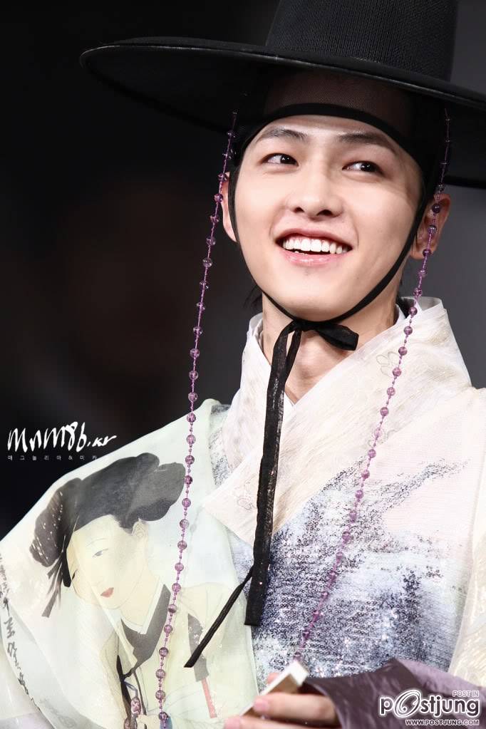 Song Joong Ki หนุ่มเจ้าเสน่ห์