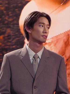 ละครเรื่องแรกเลือดหงส์..บทเดียวกันกับต้น เดอะสตาร์