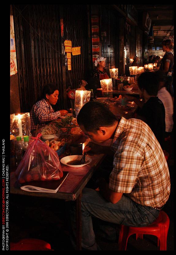 ตลาดวโรรส หรือกาดหลวงตลาดที่ใหญ่ที่สุดในภาคเหนือ