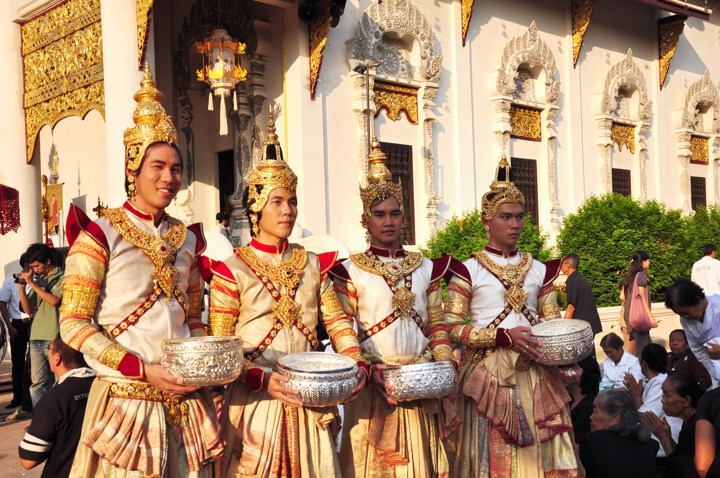 นกหัสดิลิงส์กับพิธีอัญเชิญสรีระสังขารสู่เมรุปราสาท
