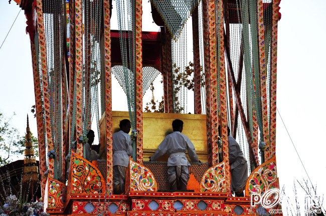 นกหัสดิลิงส์กับพิธีอัญเชิญสรีระสังขารสู่เมรุปราสาท