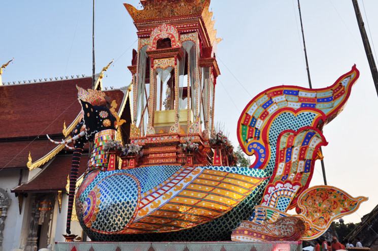 นกหัสดิลิงส์กับพิธีอัญเชิญสรีระสังขารสู่เมรุปราสาท