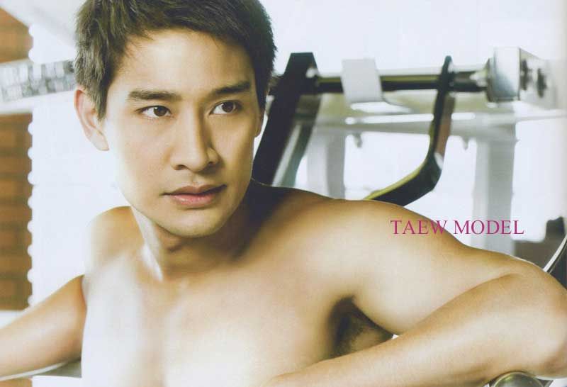 คุณบอยจับ"ป้อง ณวัฒน์"มารับบทพระเอกใน"ดอกโศก" ส่วนนางเอกกำลังชิงกันระหว่าง"วิว วรรณรท"กับ"เฌอเบลล์"