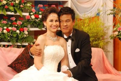 ในที่สุดเราก็เสียน้ำตาให้ซิทคอมเรื่อง"เป็นต่อ"จนได้ เพราะ "พี่ยม - เจ๊มิ้นท์"แท้ๆ