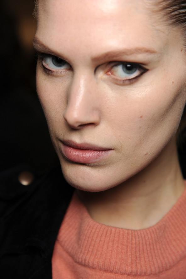 Louis Vuitton :Autumn/Winter 2011-12(Backstage)