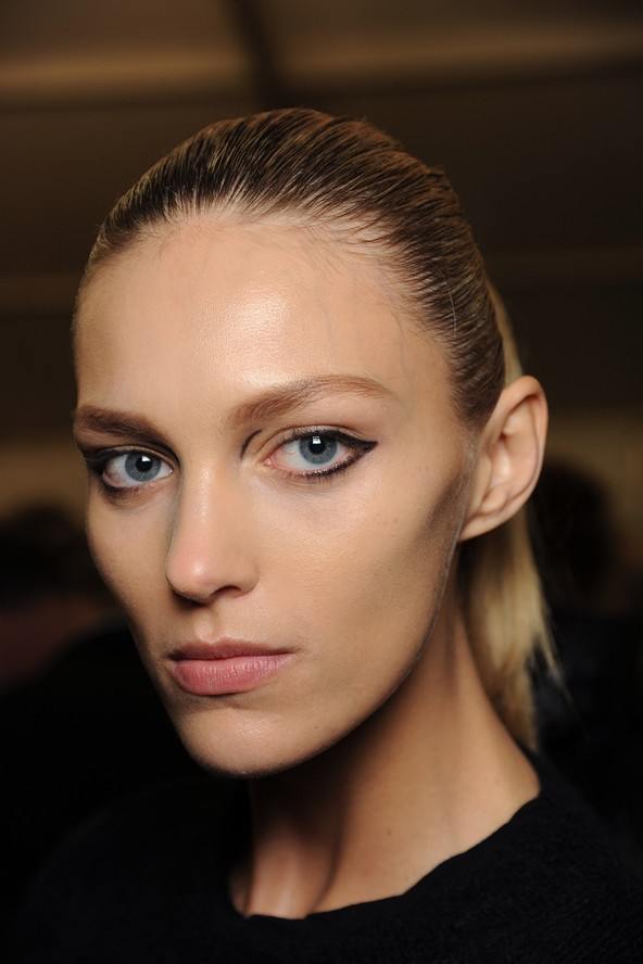 Louis Vuitton :Autumn/Winter 2011-12(Backstage)