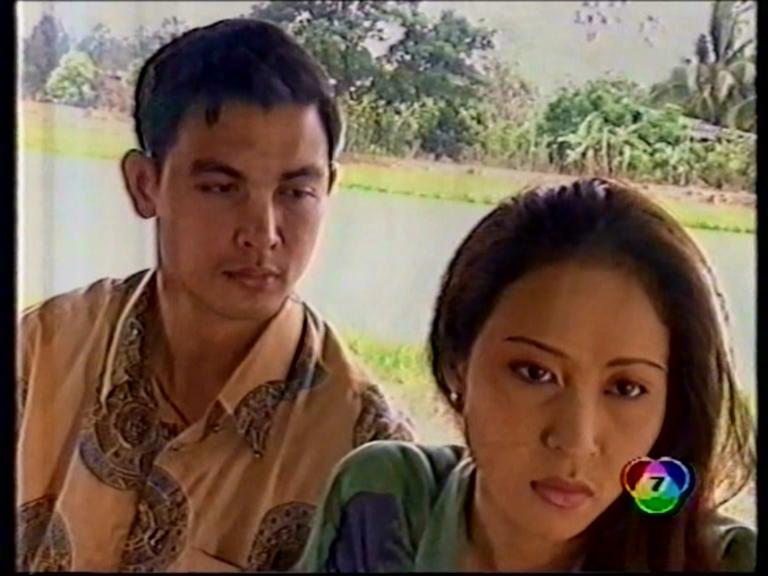 ละครเรื่องแรก...หน้ากากดอกซ่อนกลิ่น