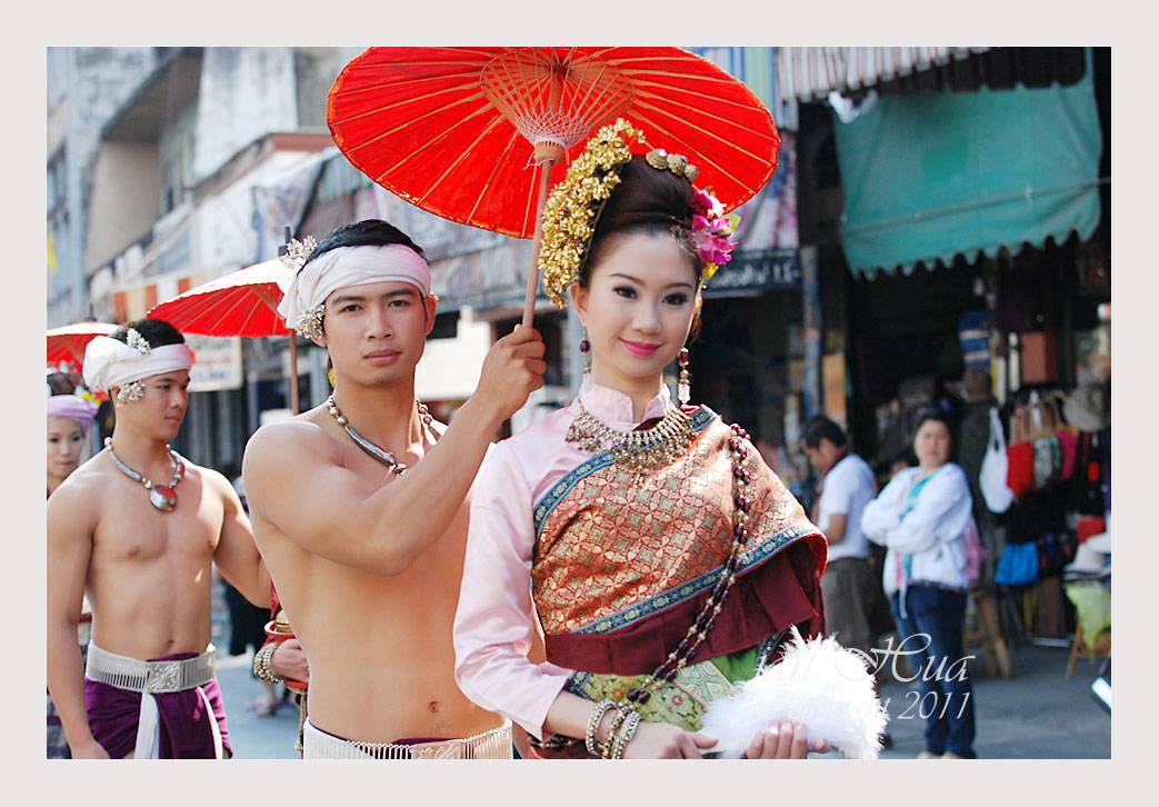 มาแล้ววว ..สาวเจียงใหม่ในชุดล้านนา