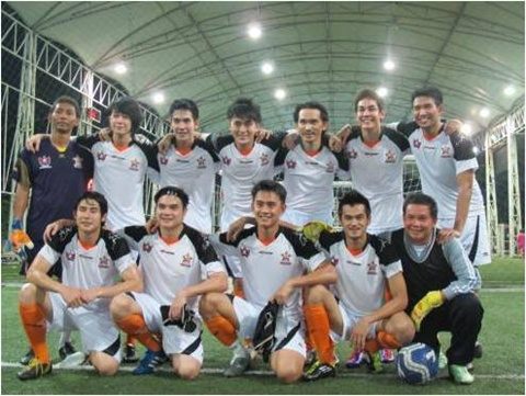 โป๊ป-ธนวรรธน์ ซ้อมบอลกับสมาชิกทีม Star Riders