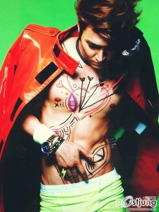Siwon&lsquo;s sexy photo from&nbsp;Mr. Simple 5th album
