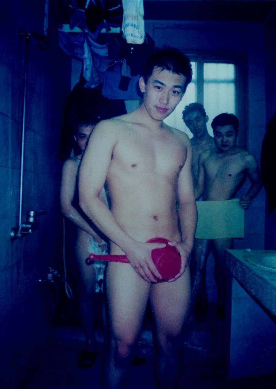 อาบน้ำกับทหารจีน