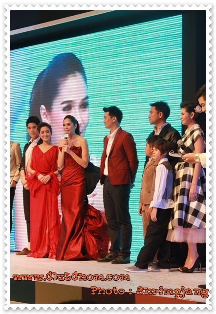 ชมพู่ อารยา ในงานเปิดตัวเฟอร์นิเจอร์SB Design Square