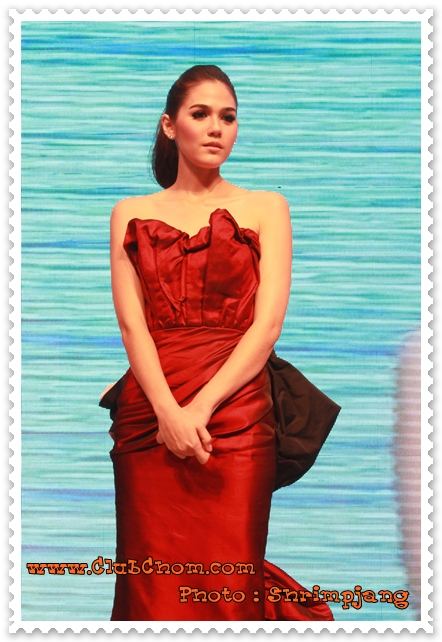 ชมพู่ อารยา ในงานเปิดตัวเฟอร์นิเจอร์SB Design Square