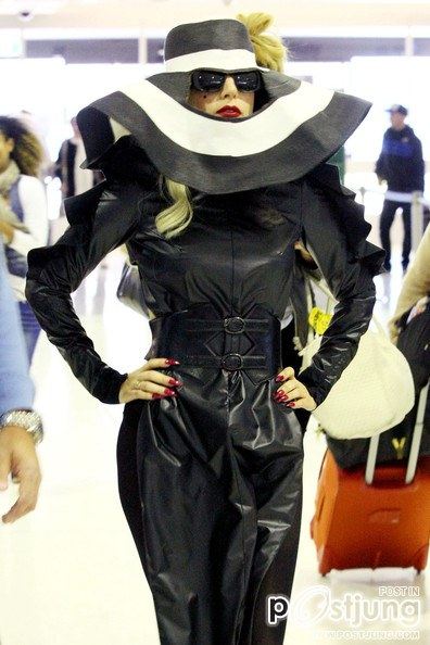 Lady Gaga at Sydney Airport