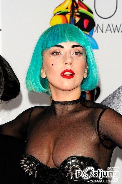 LADY GAGA AT  CFDA Fashion Awards 2011