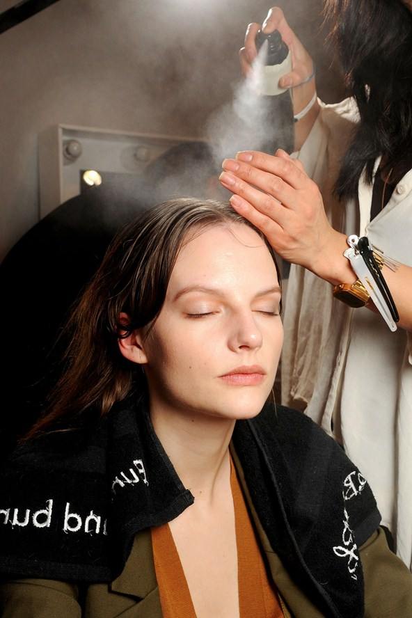 Burberry Prorsum Autumn/Winter 2011-12 London Backstage