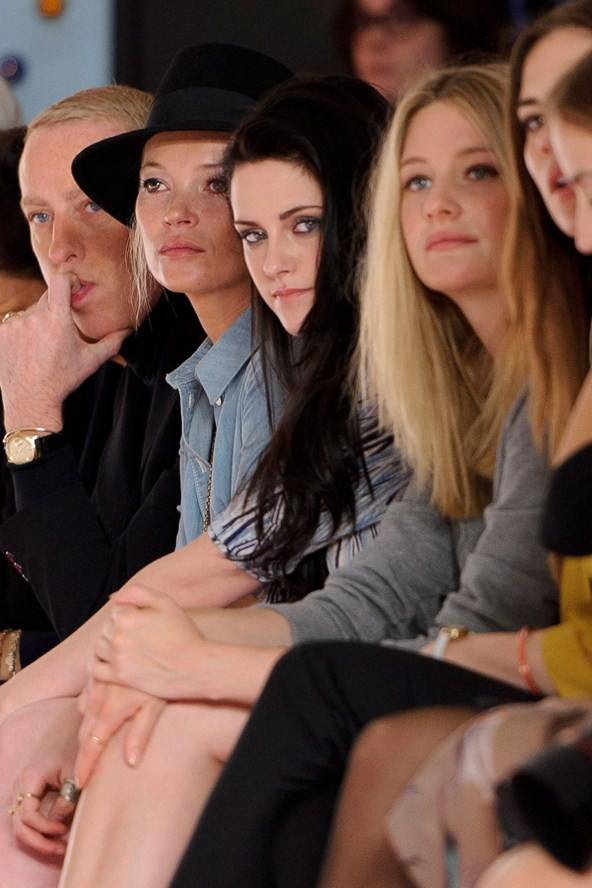 Celebrities At Fashion Week 02